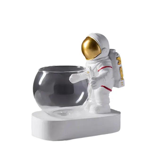 Nordic Astronaut Spacewalker Resin Planter - Nordic Style Decor Vase  | ADIAMANT FINDS