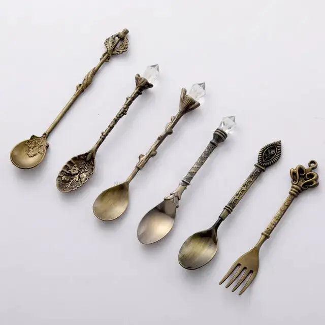 Vintage Dessert Royal Style Cutlery Set  | ADIAMANT FINDS