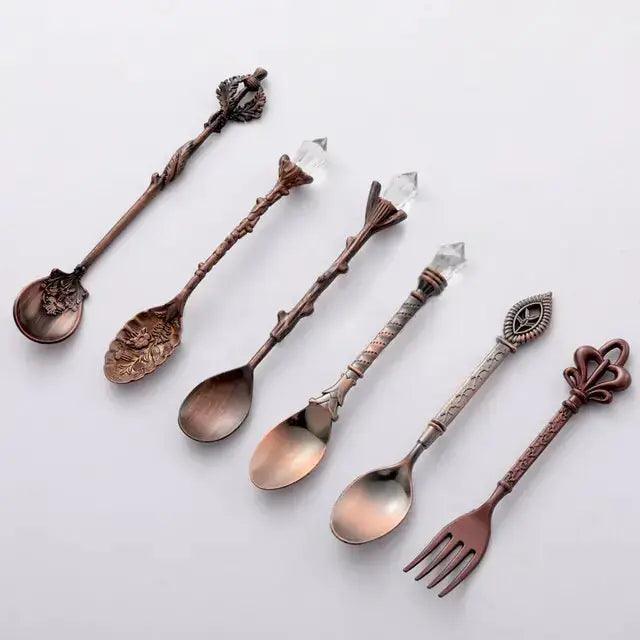 Vintage Dessert Royal Style Cutlery Set  | ADIAMANT FINDS