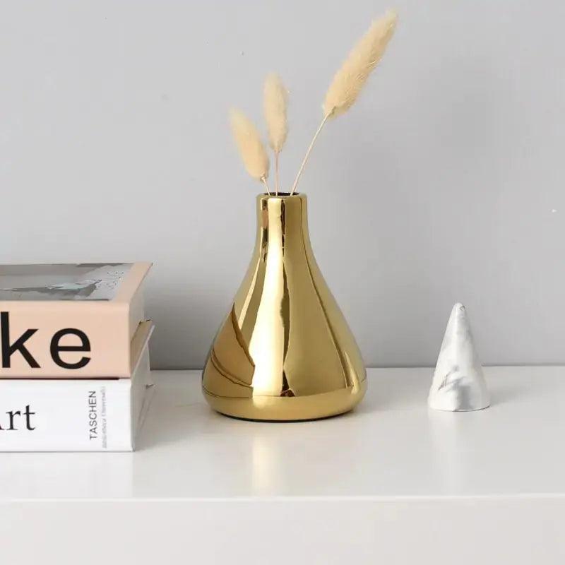 Luxury Plated Gold Vase  | ADIAMANT FINDS