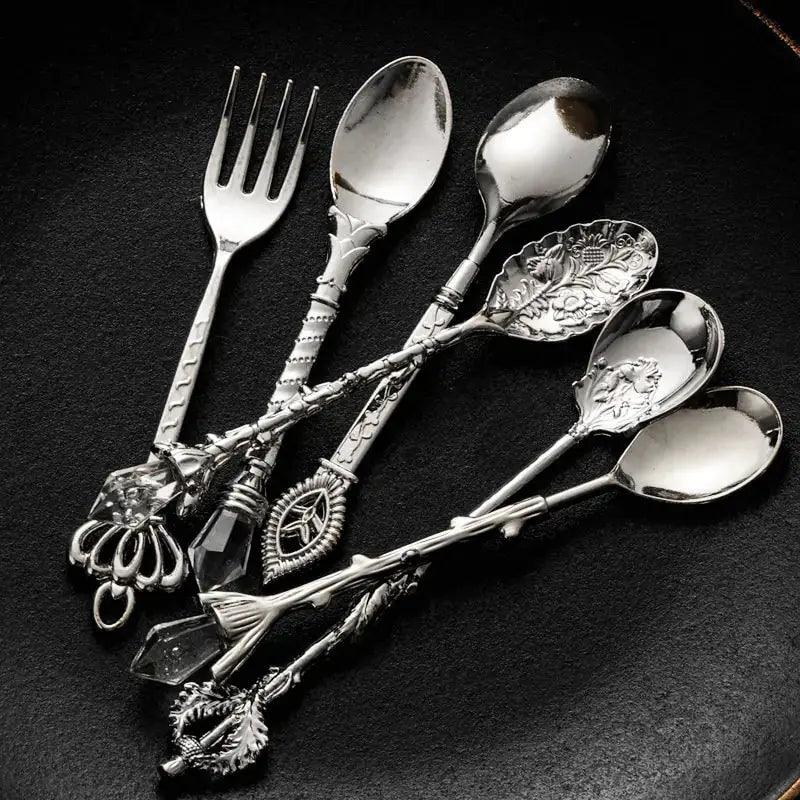 Vintage Dessert Royal Style Cutlery Set  | ADIAMANT FINDS